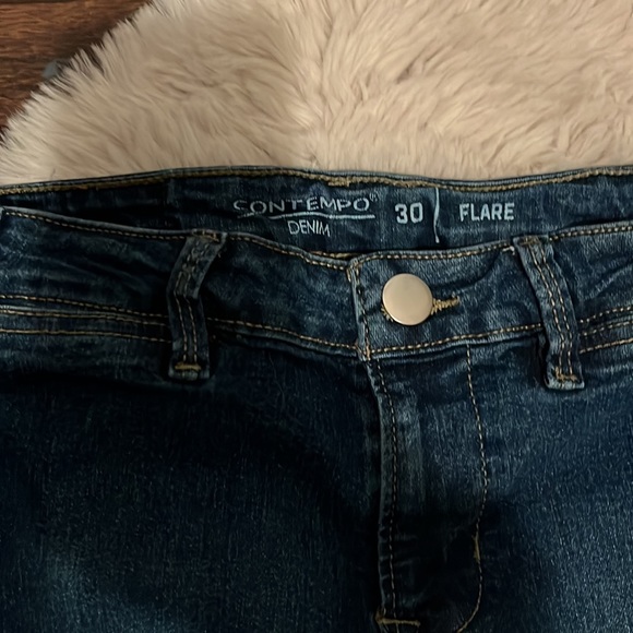 Flare Jeans - Picture 2 of 4